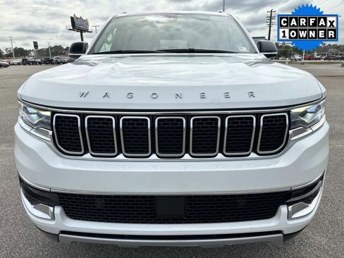 Used 2024 Jeep Wagoneer Series II w/ Flexible Seating Group RWD image 9