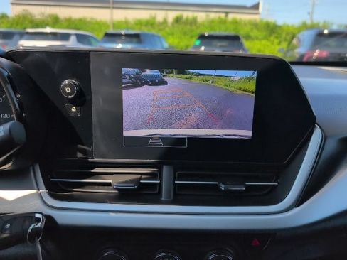 Used 2024 Chevrolet Trax LS FWD image 19