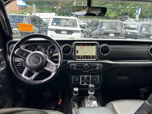 Used 2023 Jeep Wrangler Unlimited Sahara w/ Cold Weather Group AWD/4WD image 11