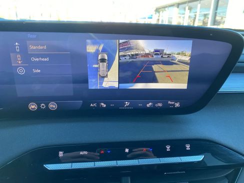 Used 2025 Buick Enclave Preferred image 16