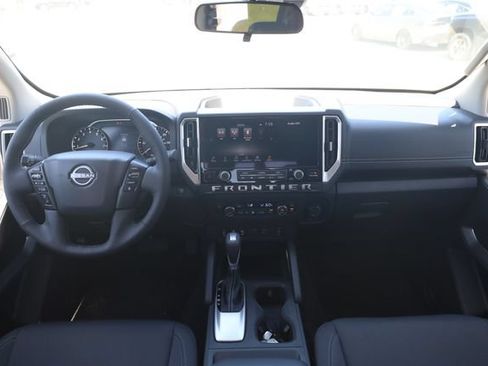 Used 2026 Nissan Frontier SV w/ All-Weather Content Package RWD image 16