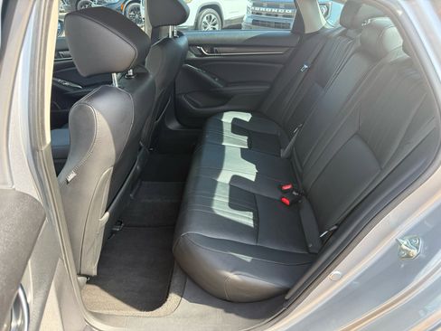 Used 2020 Honda Accord Touring image 14