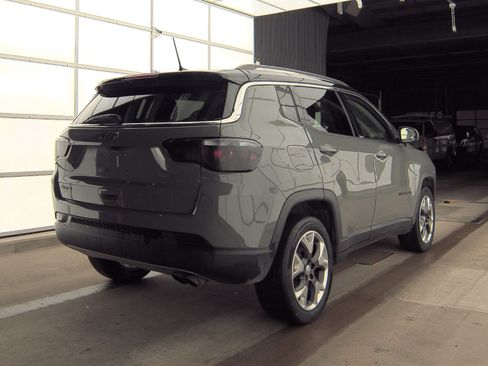 Used 2019 Jeep Compass Limited AWD/4WD image 5