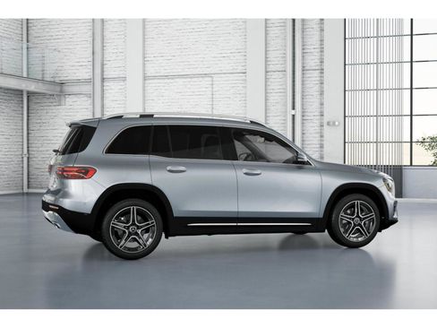 New 2026 Mercedes-Benz GLB 250 4MATIC image 18