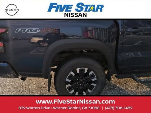 Used 2022 Nissan Frontier PRO-4X w/ Technology Package AWD/4WD image 14