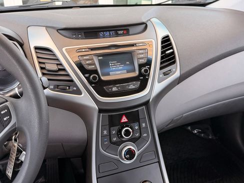 Used 2016 Hyundai Elantra SE w/ Option Group 02 FWD image 30