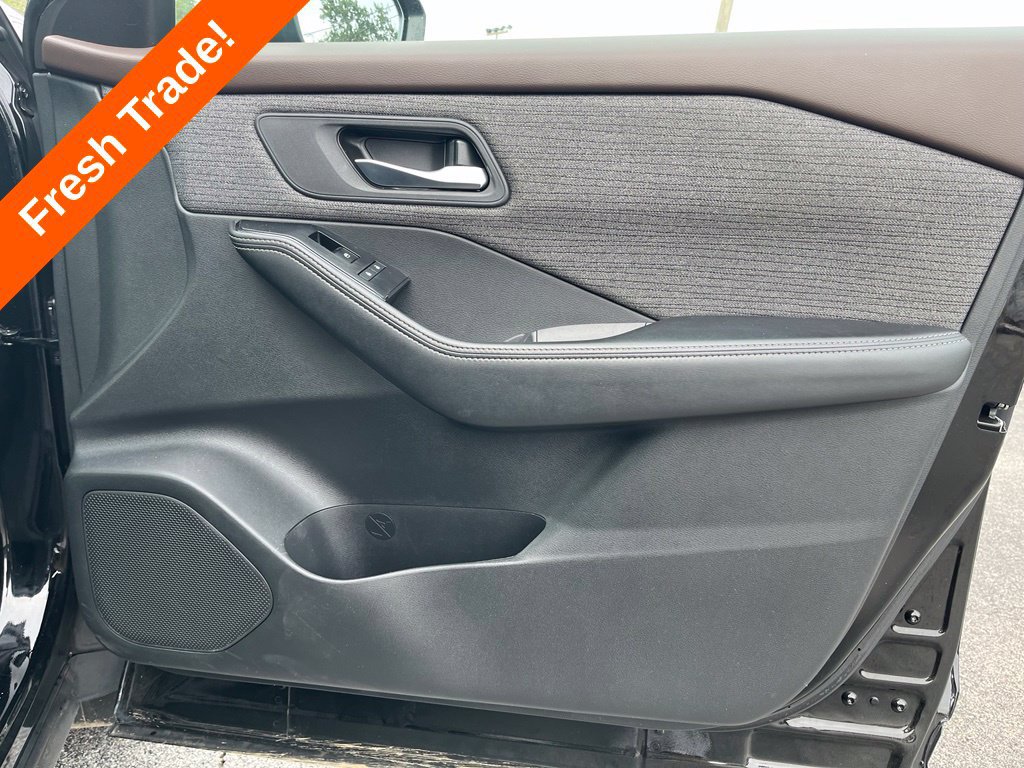 Used 2021 Nissan Rogue SV AWD/4WD image 31