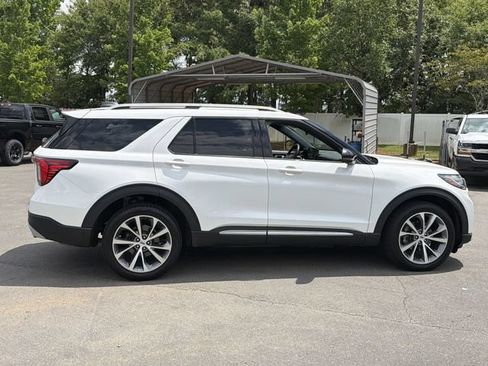 Used 2025 Ford Explorer Platinum w/ Ultimate Package AWD/4WD image 14