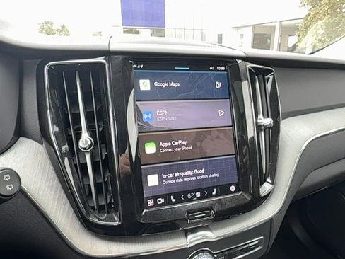 Certified 2025 Volvo XC60 B5 Plus image 19