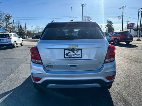 Used 2018 Chevrolet Trax LT w/ LT Convenience Package image 7