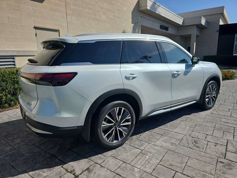 Certified 2026 INFINITI QX60 Luxe w/ Cargo Package FWD image 3