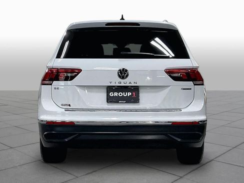 Used 2022 Volkswagen Tiguan SE AWD/4WD image 5