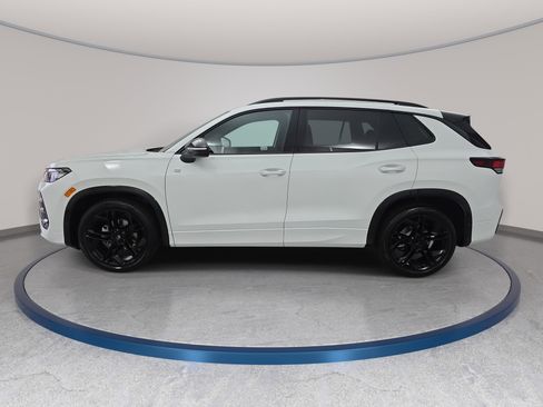 New 2026 Volkswagen Tiguan SE R-Line FWD image 8