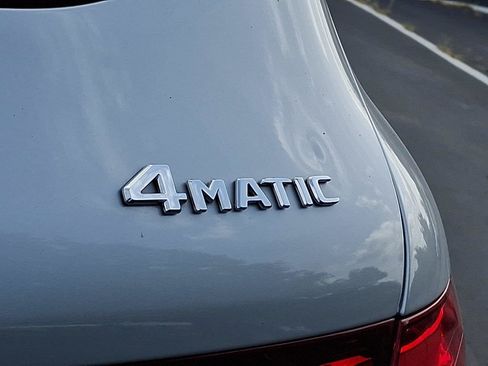Used 2019 Mercedes-Benz GLC 300 4MATIC image 34