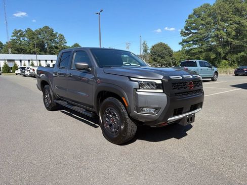 Used 2025 Nissan Frontier PRO-4X AWD/4WD image 4