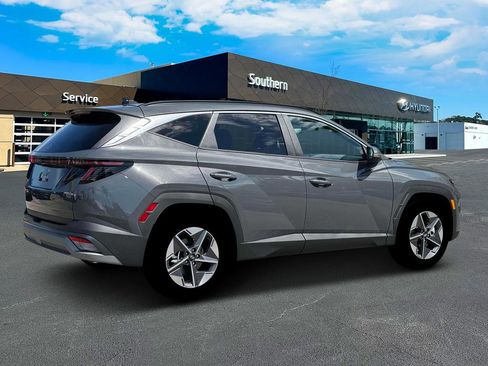 New 2026 Hyundai Tucson SEL image 9