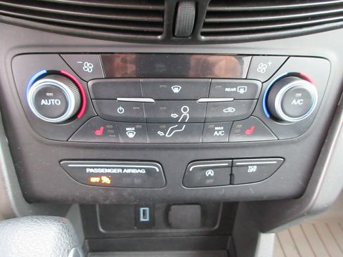 Used 2018 Ford Escape SE AWD/4WD image 29