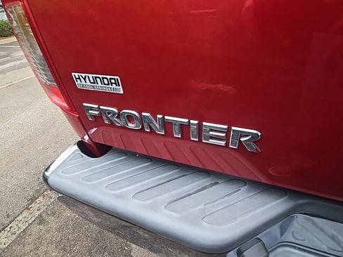 Used 2012 Nissan Frontier SV w/ SV Premium Utility Pkg RWD image 15
