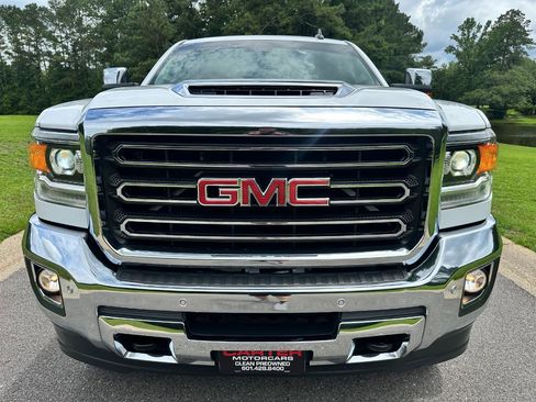 Used 2018 GMC Sierra 2500 SLT w/ Duramax Plus Package AWD/4WD image 2