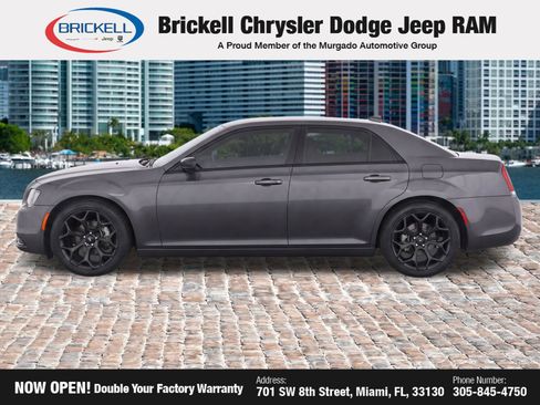 Used 2019 Chrysler 300 S w/ 300S Premium Group 2 RWD image 6