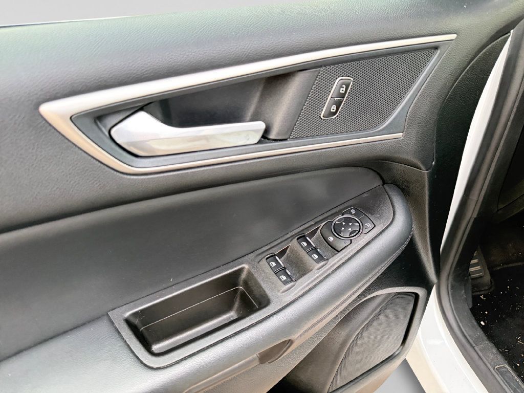 Used 2024 Ford Edge SEL AWD/4WD image 19