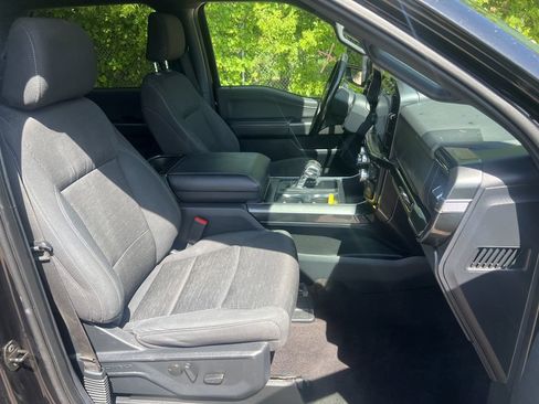 Used 2022 Ford F150 XLT w/ Equipment Group 302A High AWD/4WD image 40