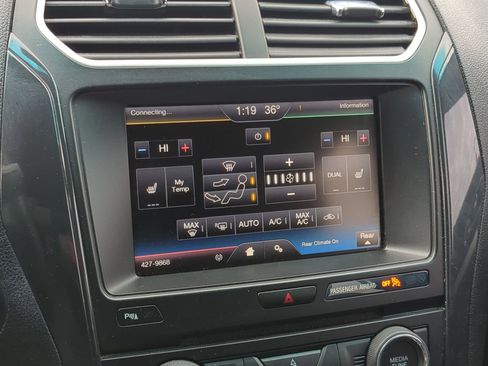 Used 2016 Ford Explorer XLT w/ Equipment Group 202A image 15