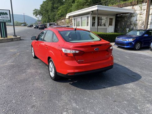 Used 2014 Ford Focus SE FWD image 3