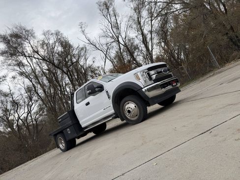 Used 2019 Ford F550 4x4 SuperCab Super Duty image 2