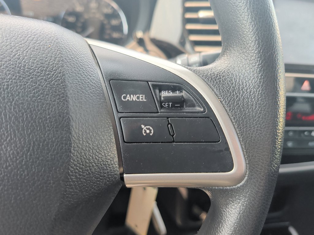 Used 2019 Mitsubishi Outlander ES AWD/4WD image 18