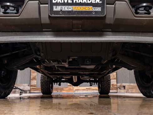 Used 2017 GMC Sierra 1500 SLT w/ Enhanced Driver Alert Package image 14