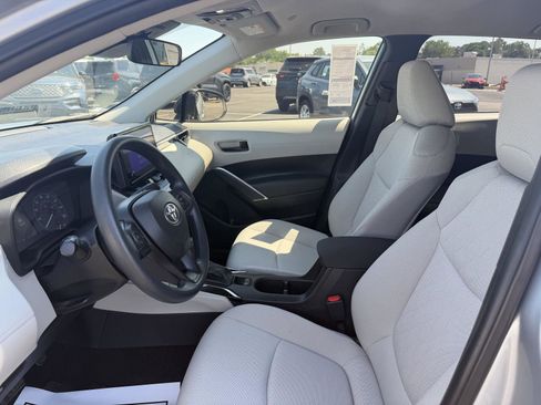 Used 2023 Toyota Corolla Cross L FWD image 12