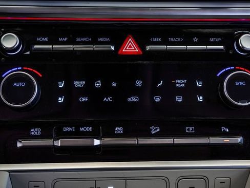 Used 2025 Hyundai Santa Fe Calligraphy AWD/4WD image 21