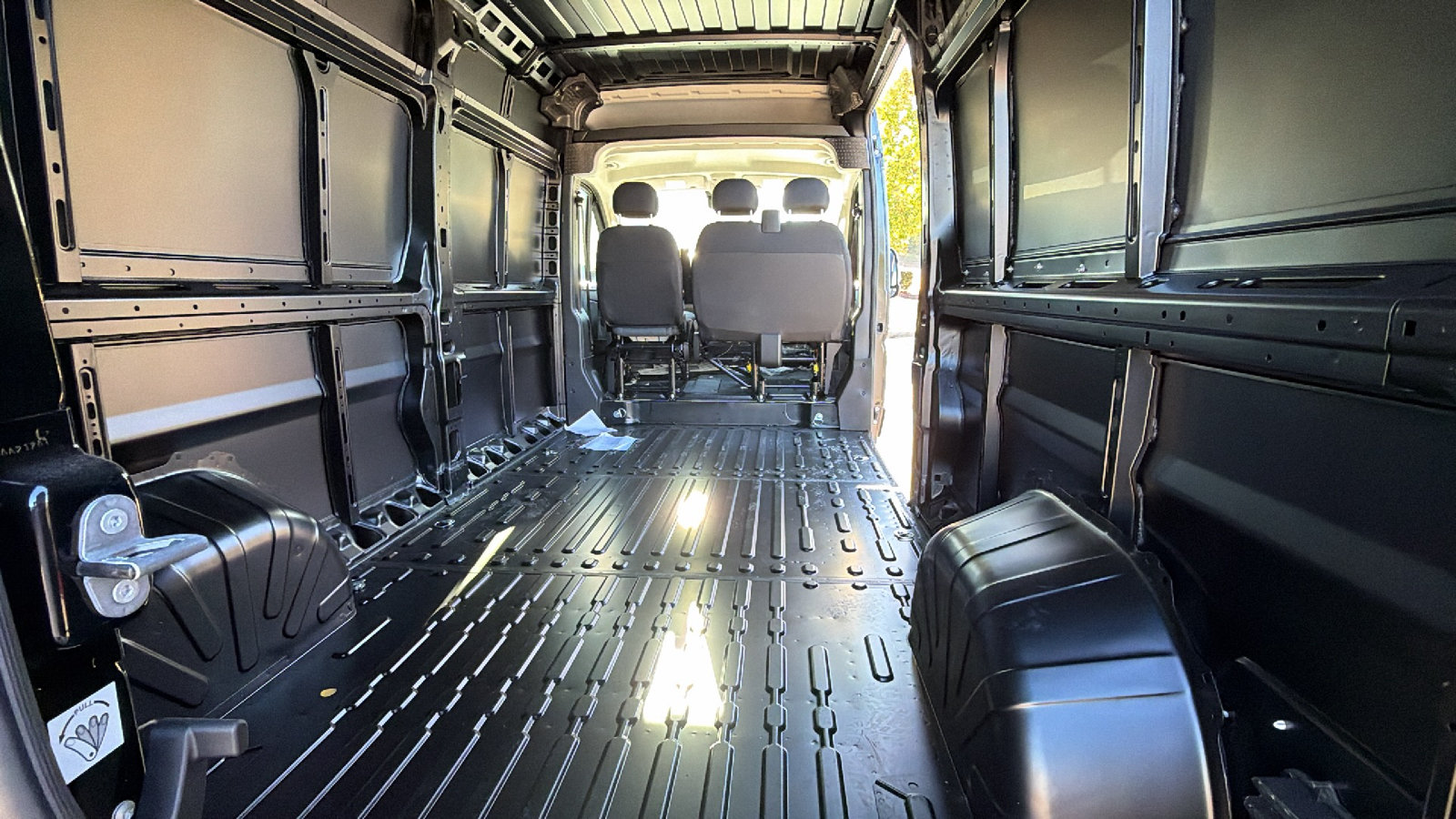 New 2027 RAM ProMaster 2500 w/ Convenience Group FWD image 13