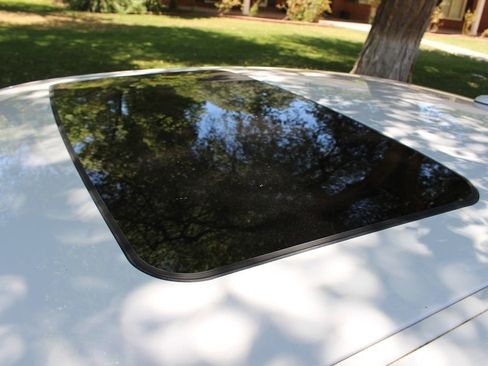 Used 2015 Dodge Challenger SRT w/ Technology Group image 60