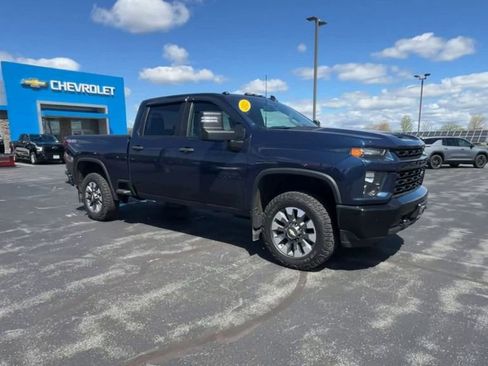 Used 2021 Chevrolet Silverado 2500 Custom w/ Custom Value Package AWD/4WD image 2