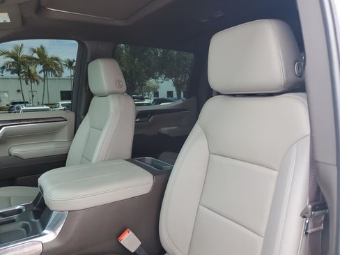 Used 2024 Chevrolet Silverado 1500 LTZ w/ LTZ Convenience Package II AWD/4WD image 20