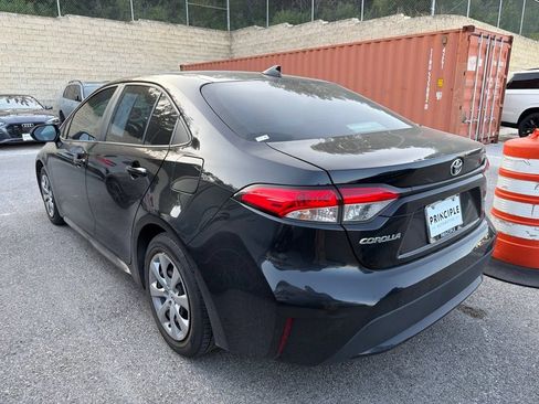 Used 2022 Toyota Corolla LE FWD image 5