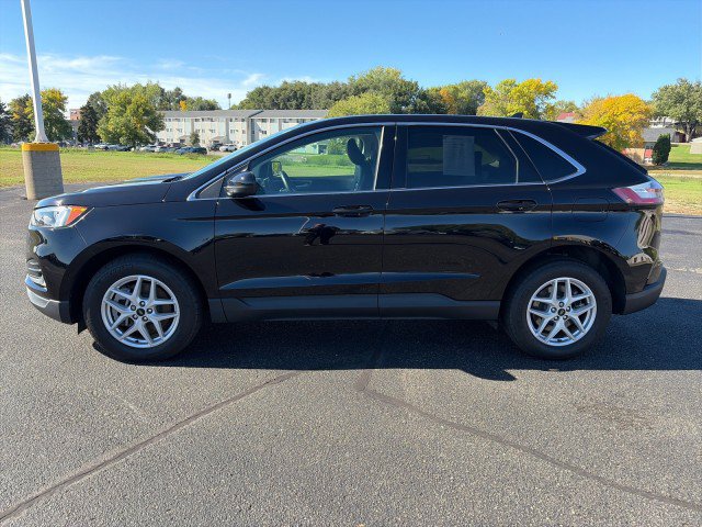 Used 2024 Ford Edge SEL w/ Convenience Package AWD/4WD image 2
