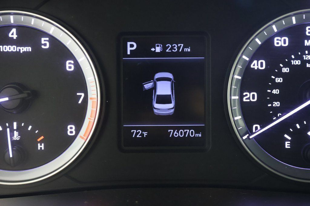 Used 2018 Hyundai Sonata SE FWD image 17