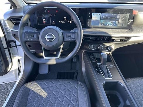 New 2025 Nissan Kicks SV w/ SV Premium Package image 18