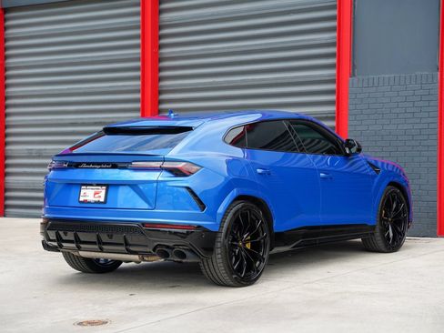 Used 2022 Lamborghini Urus AWD/4WD image 13