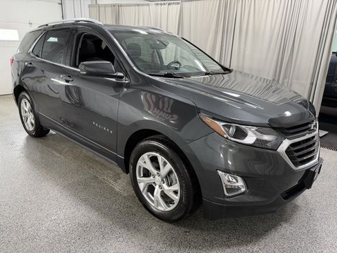 Used 2020 Chevrolet Equinox LT image 3