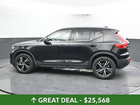 Used 2025 Volvo XC40 B5 Core AWD/4WD image 10
