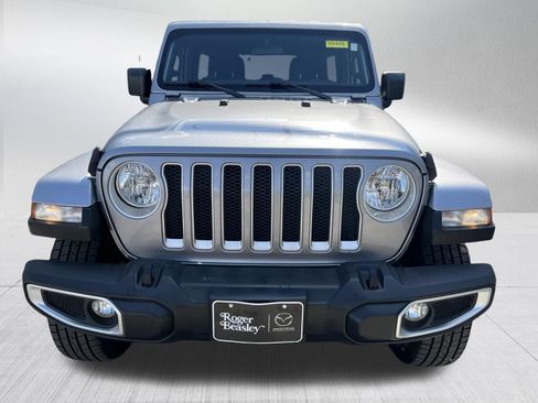 Used 2021 Jeep Wrangler Unlimited Sahara AWD/4WD image 2