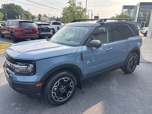 Used 2025 Ford Bronco Sport Outer Banks w/ Outer Banks Tech Package+ image 13