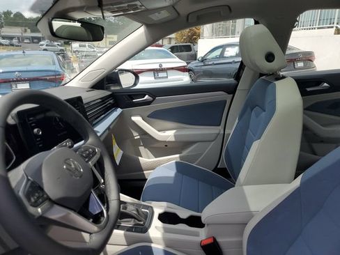 New 2026 Volkswagen Jetta SE FWD image 16