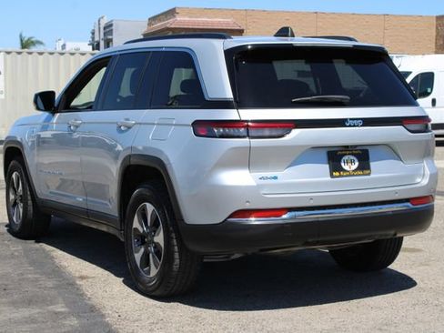Used 2024 Jeep Grand Cherokee Limited 4xe AWD/4WD image 3