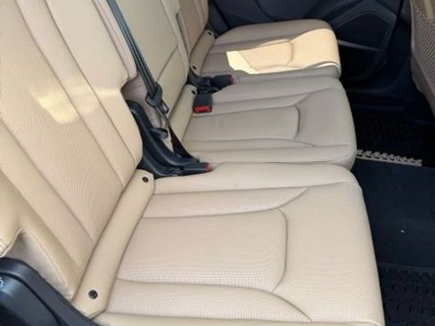 Used 2025 Audi Q7 3.0T Prestige AWD/4WD image 7
