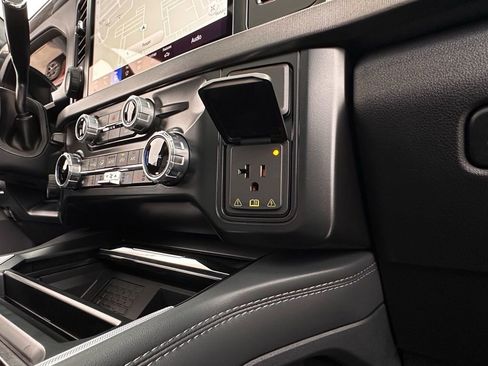 New 2026 Ford F450 Platinum w/ FX4 Off-Road Package image 40